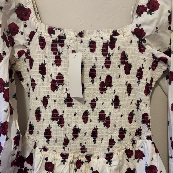 Elegant Floral Long Sleeve Blouse - Picture 2 of 5